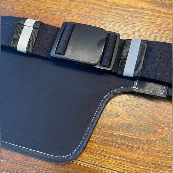 Marika | Travel or Running Fanny Belt Bag | Black w/Reflective | OS - Picture 5 of 5
